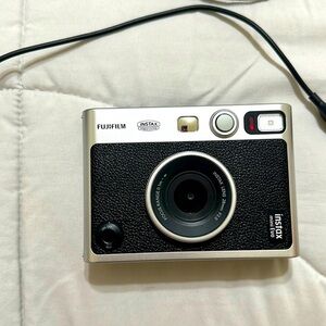 Fujifilm Instax Mini Evo - Black and Silver